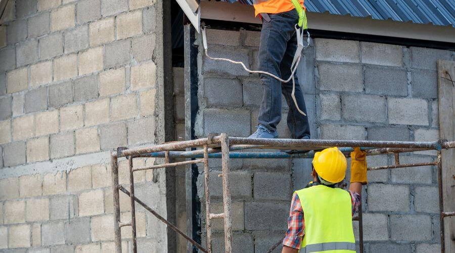 Professional gutter cleaning in Loving, TX